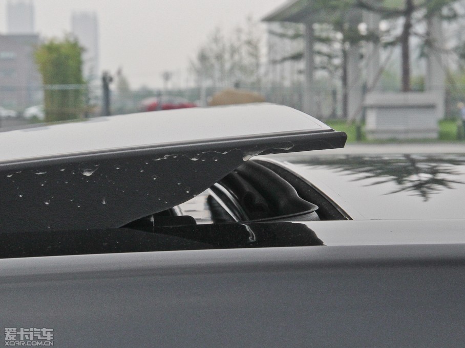 2015YE E 260L \ӺA