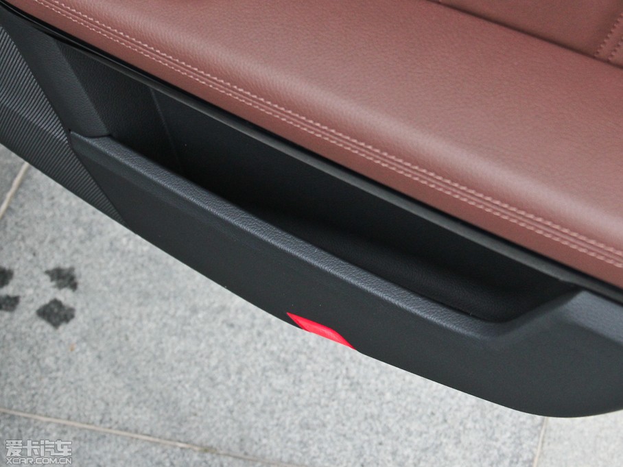 2015YE E 260L \ӺA