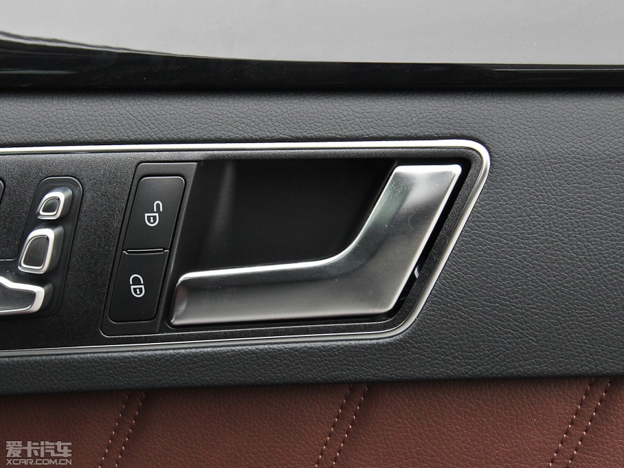 2015YE E 260L \ӺA