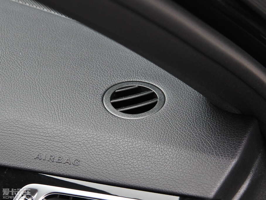 2015YE E 260L \ӺA