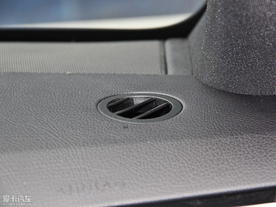 2015YE E 260L \ӺA