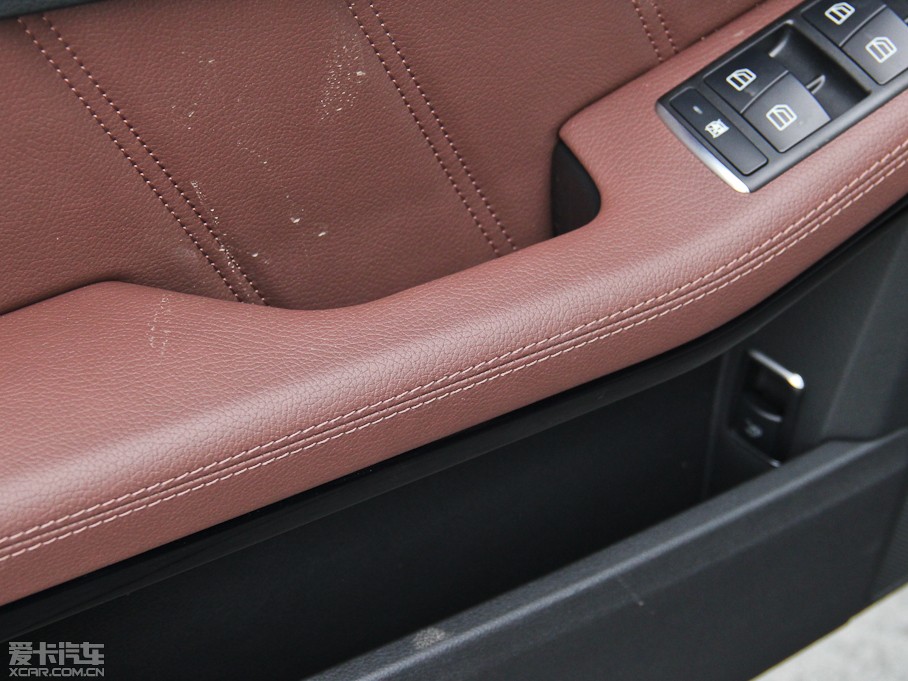 2015YE E 260L \ӺA