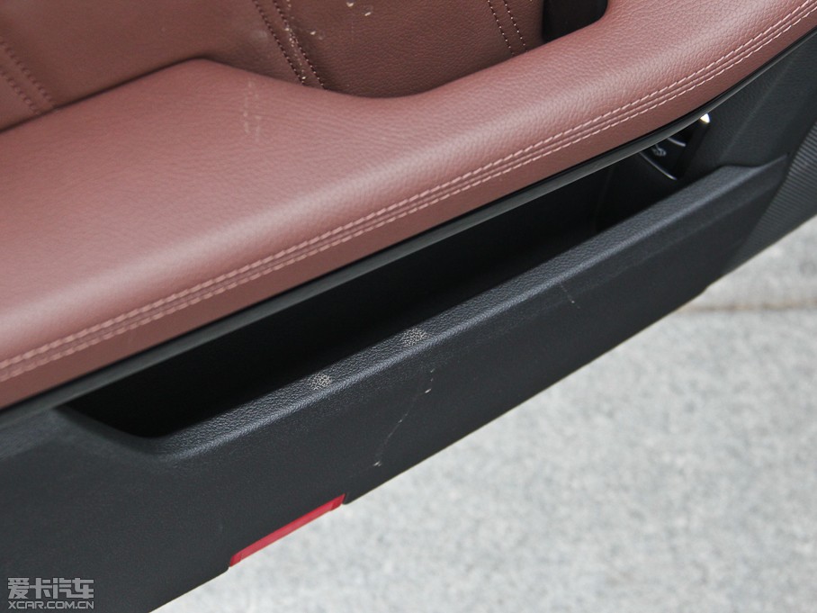 2015YE E 260L \ӺA