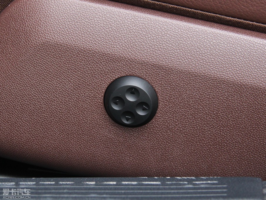 2015YE E 260L \ӺA