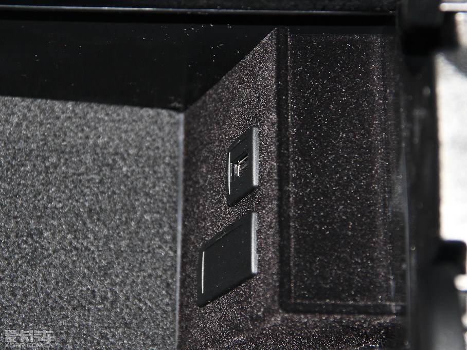 2015YE E 260L \ӺA