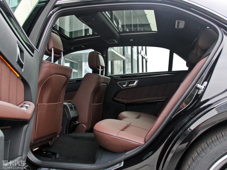 2015YE(j) E 260L \(yn)(dng)A