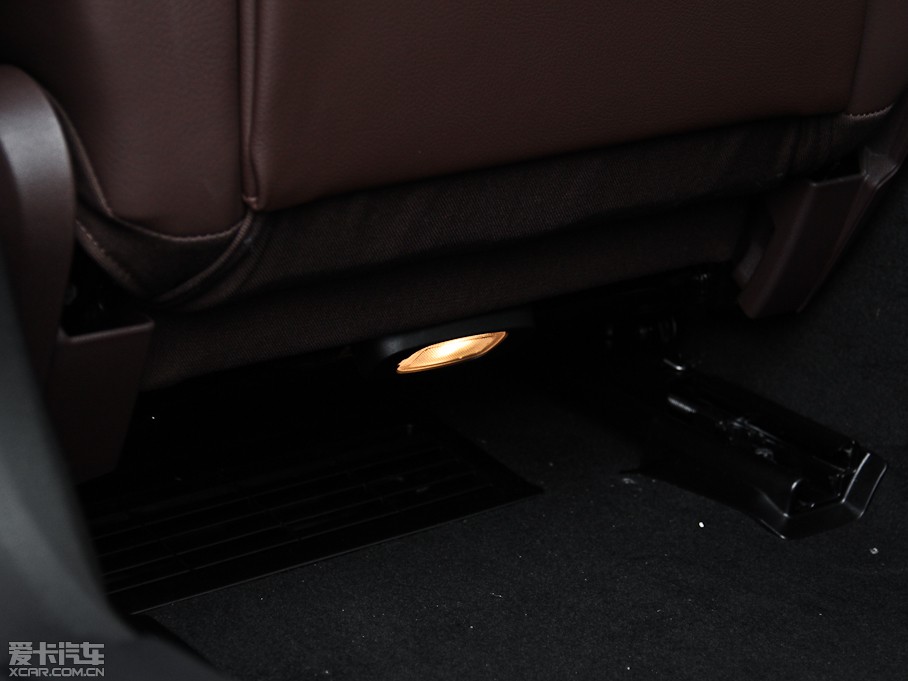 2015YE E 260L \ӺA