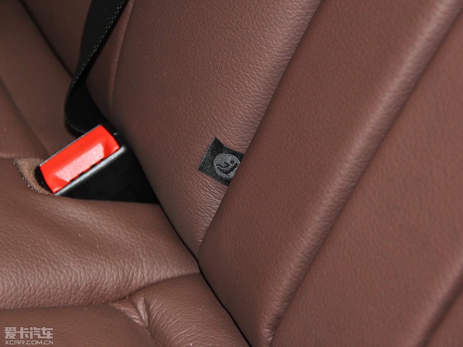 2015YE E 260L \ӺA