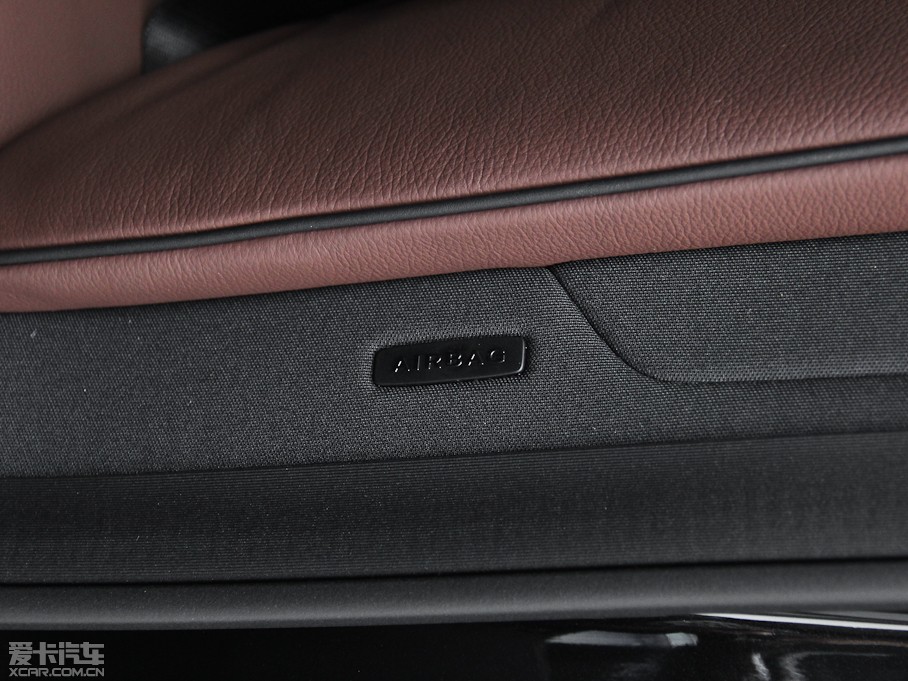 2015YE E 260L \ӺA