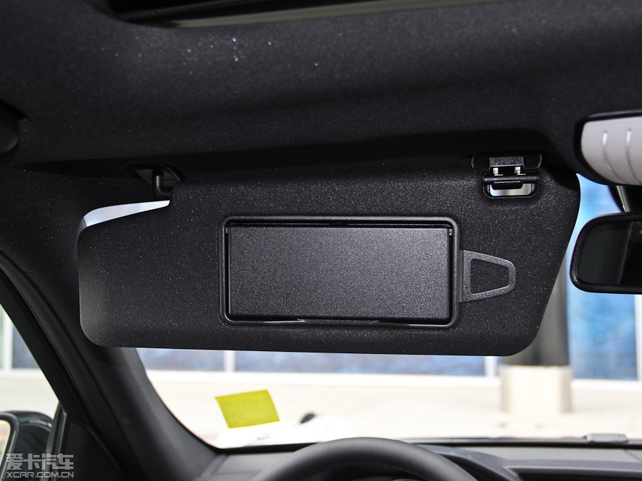 2015YE E 260L \ӺA