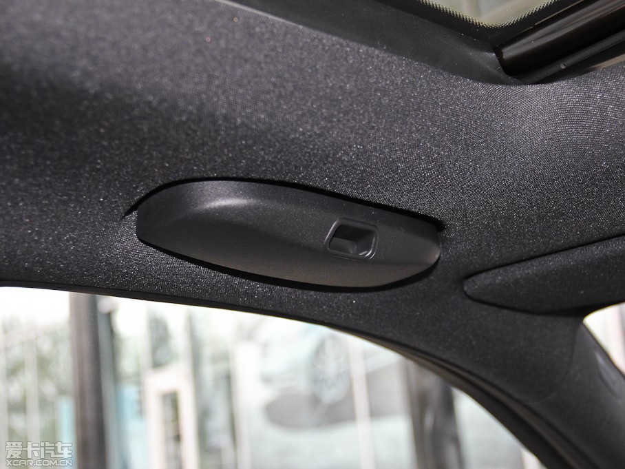 2015YE E 260L \ӺA