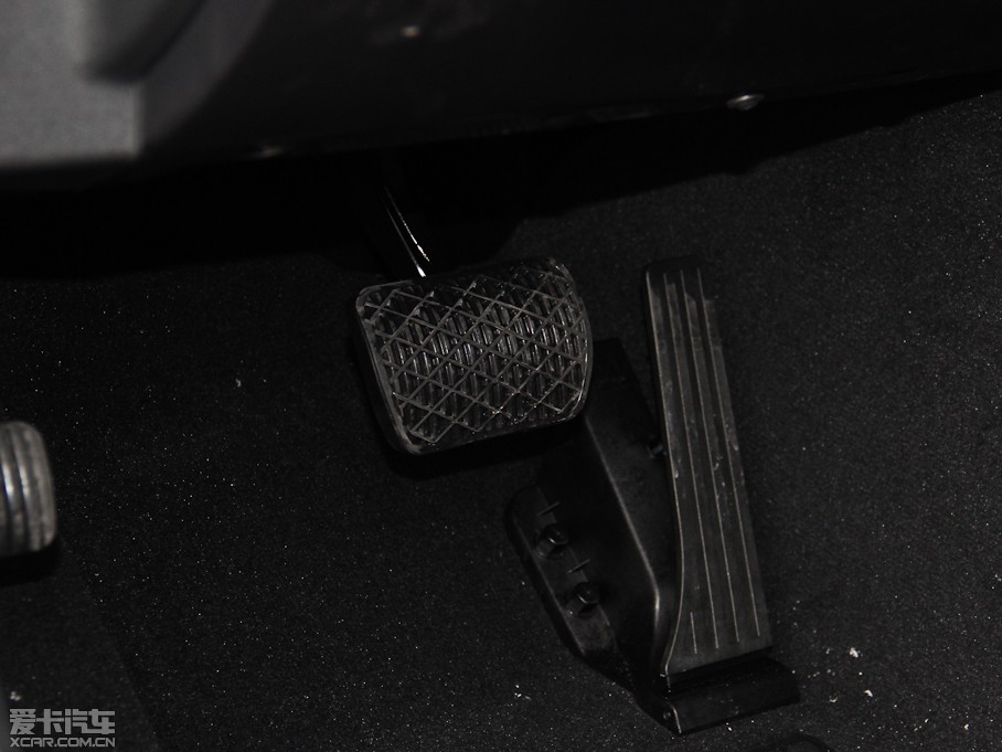 2015YE E 260L \ӺA