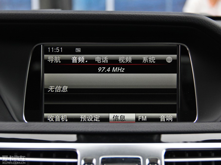 2015��YE�� E 260L �\�Ӻ��A��