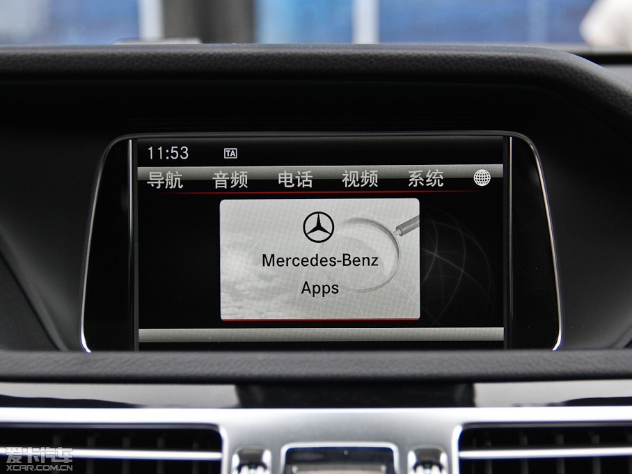 2015��YE�� E 260L �\�Ӻ��A��