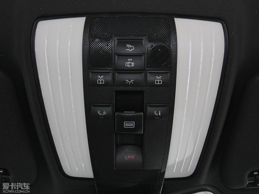 2015��YE�� E 260L �\�Ӻ��A��