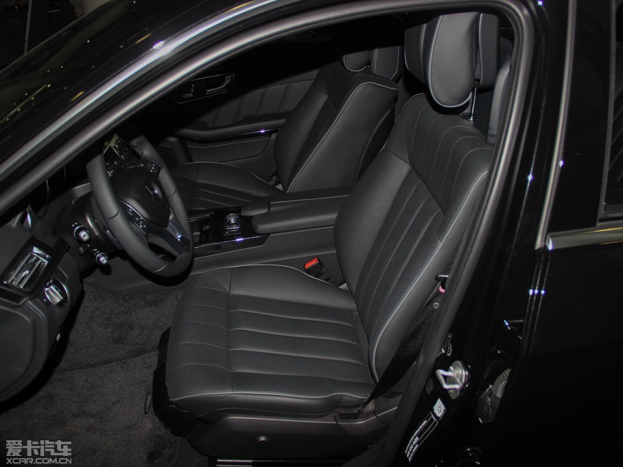 2015YE E 400L 4MATIC \ӺA