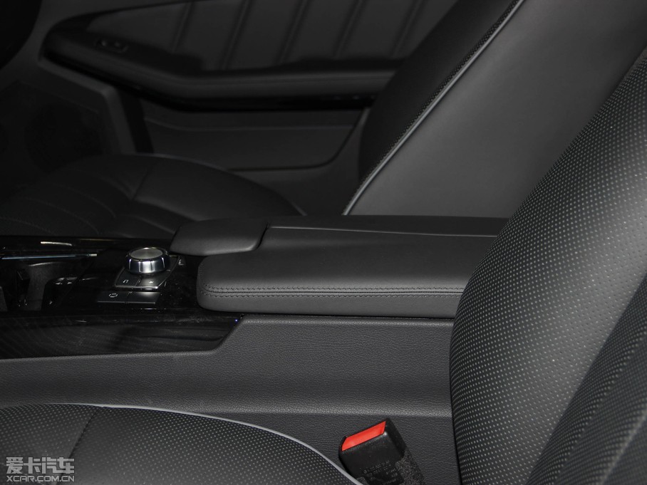 2015YE E 400L 4MATIC \ӺA