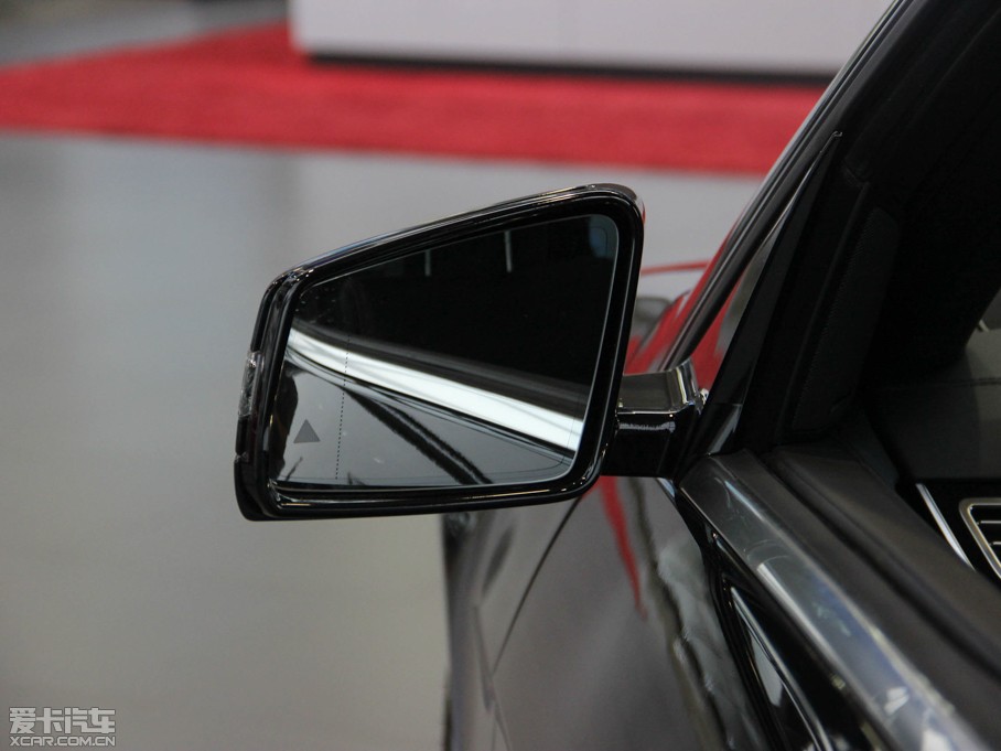 2015YE E 400L 4MATIC \ӺA