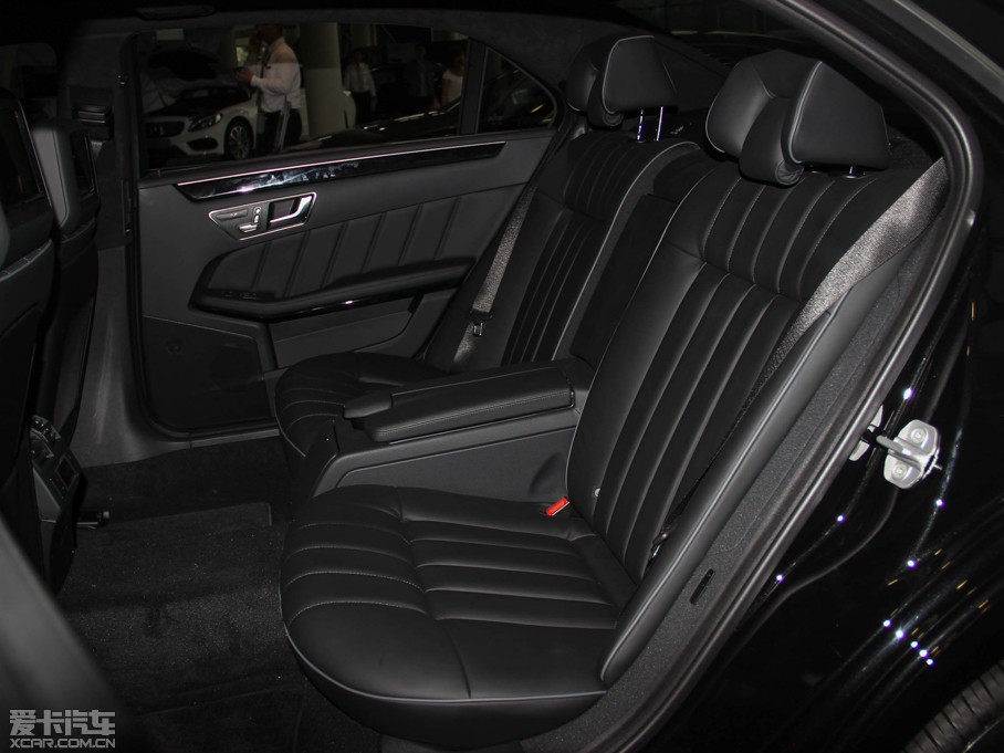 2015YE E 400L 4MATIC \ӺA