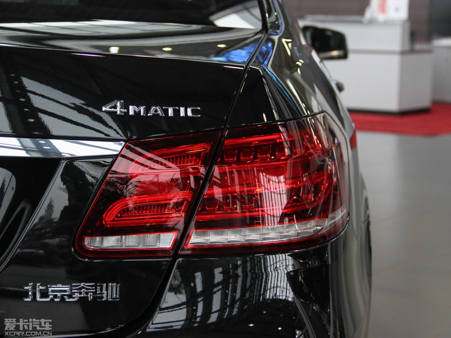 2015YE E 400L 4MATIC \ӺA