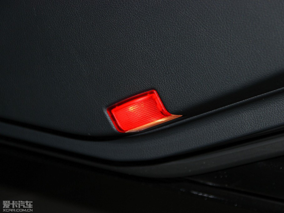 2015��YE��(j��) E 400L 4MATIC �\(y��n)��(d��ng)���A��