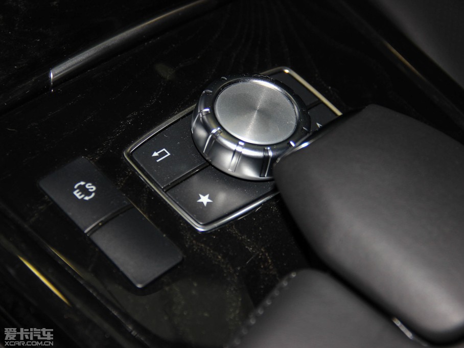 2015YE E 400L 4MATIC \ӺA