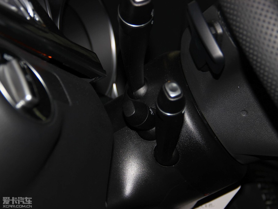 2015YE E 400L 4MATIC \ӺA