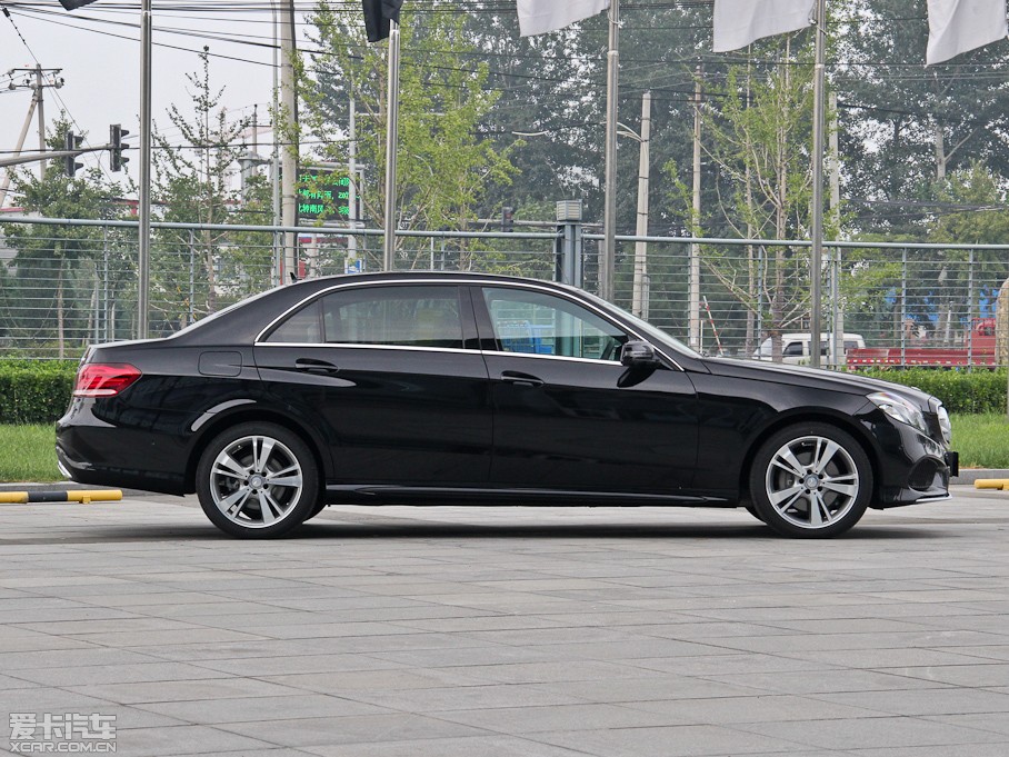 2015YE E 320L 4MATIC \