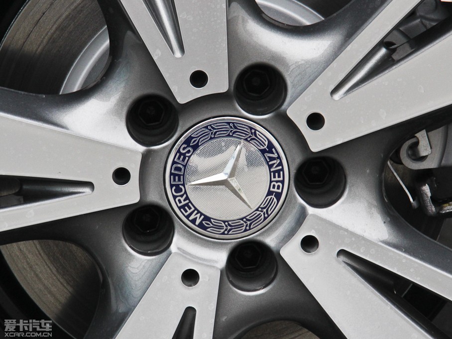 2015YE E 320L 4MATIC \