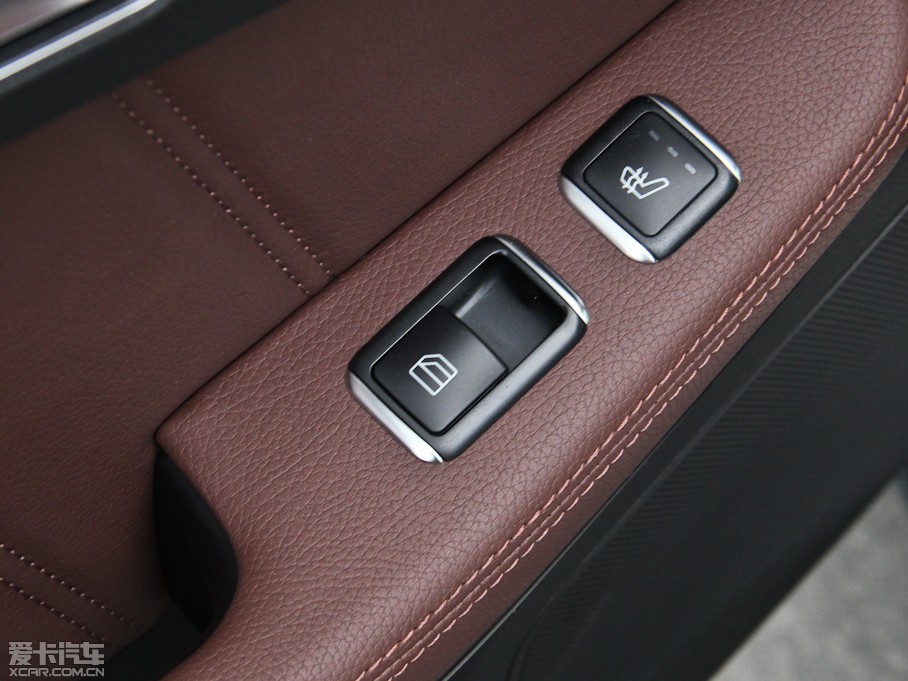 2015YE E 320L 4MATIC \