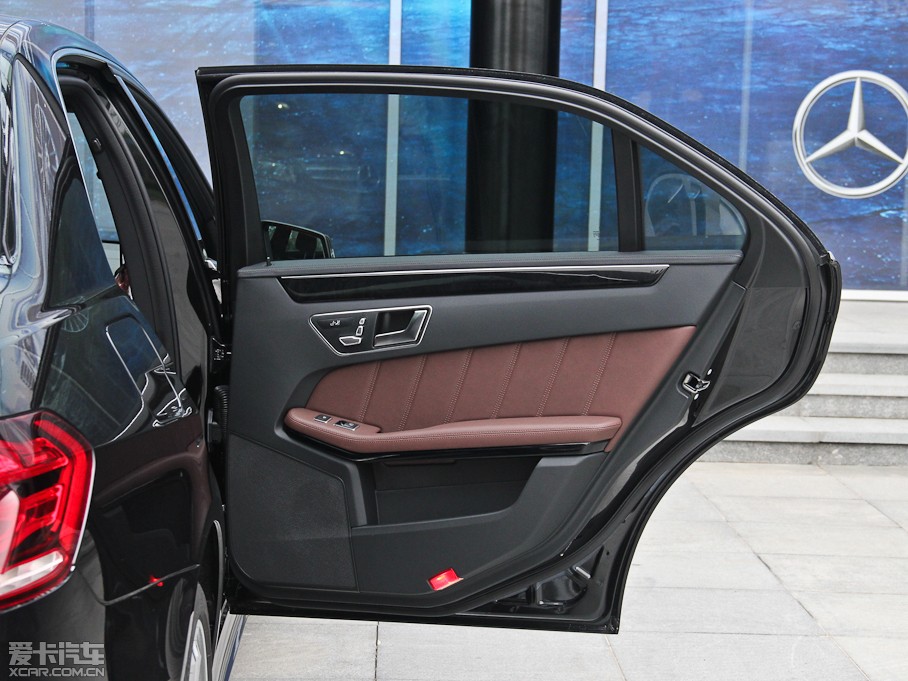 2015YE E 320L 4MATIC \