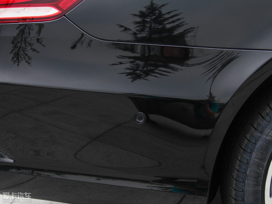 2015��YE�� E 260L �\����