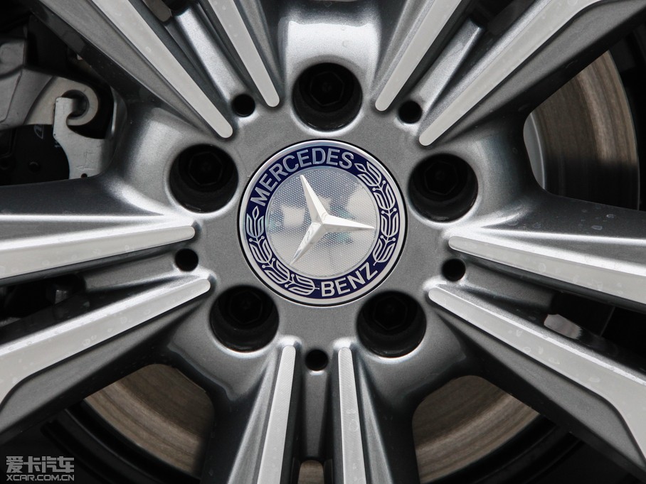 2015��YE��(j��) E 260L �\(y��n)��(d��ng)��