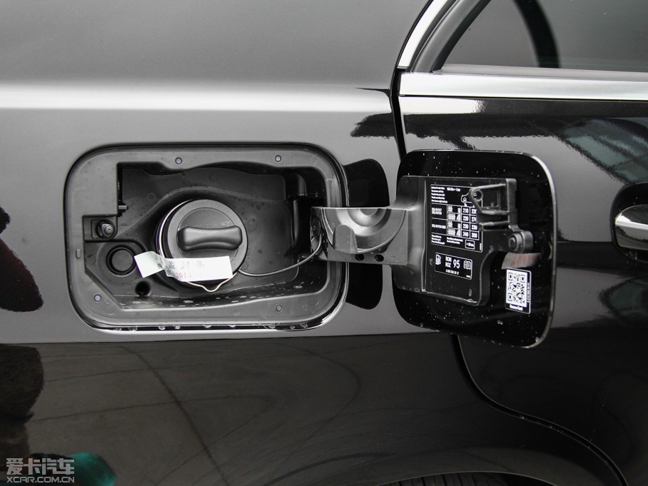 2015��YE�� E 260L �\����