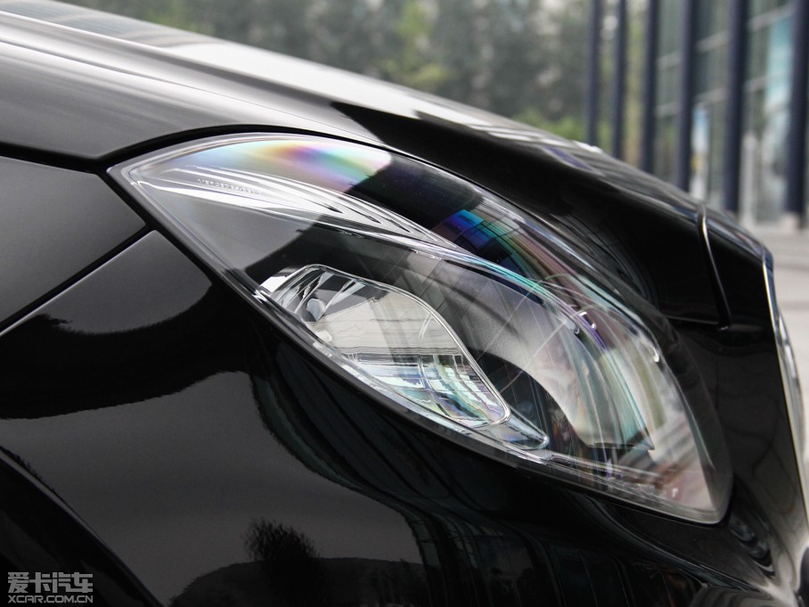 2015��YE�� E 260L �\����