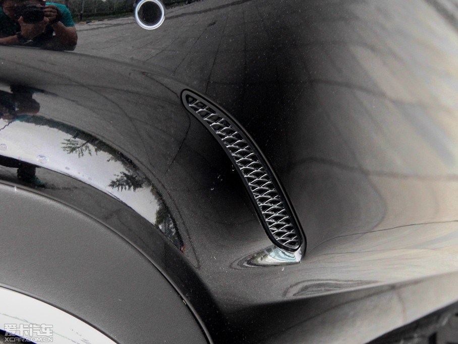 2015��YE�� E 260L �\����