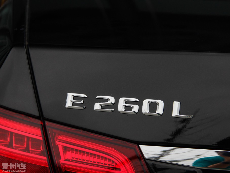 2015��YE�� E 260L �\����