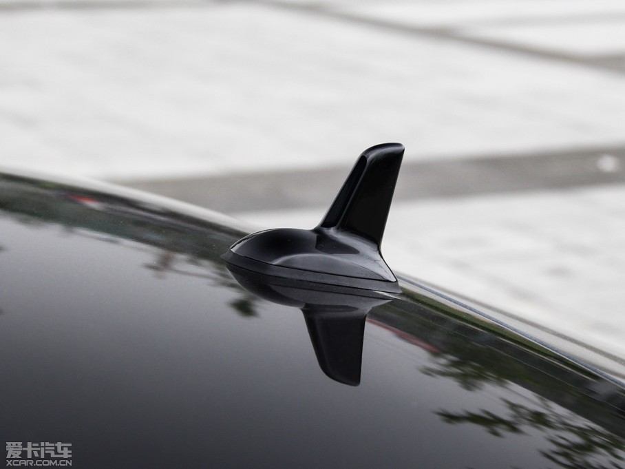 2015��YE�� E 260L �\����