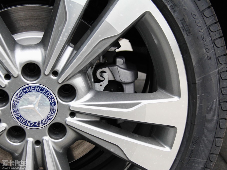 2015��YE��(j��) E 260L �\(y��n)��(d��ng)��