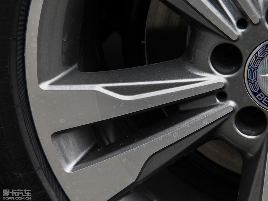 2015��YE�� E 260L �\����