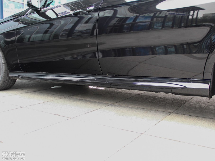 2015��YE�� E 260L �\����