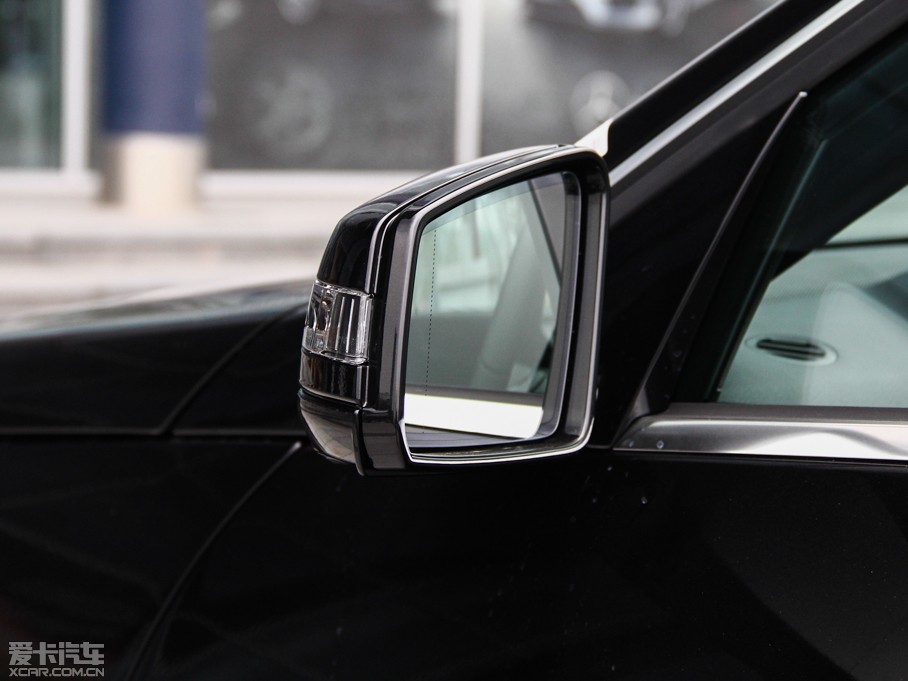 2015��YE��(j��) E 260L �\(y��n)��(d��ng)��