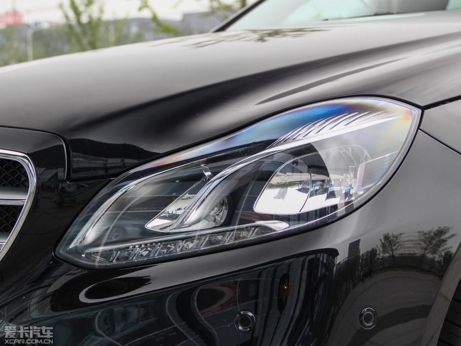 2015��YE�� E 260L �\����