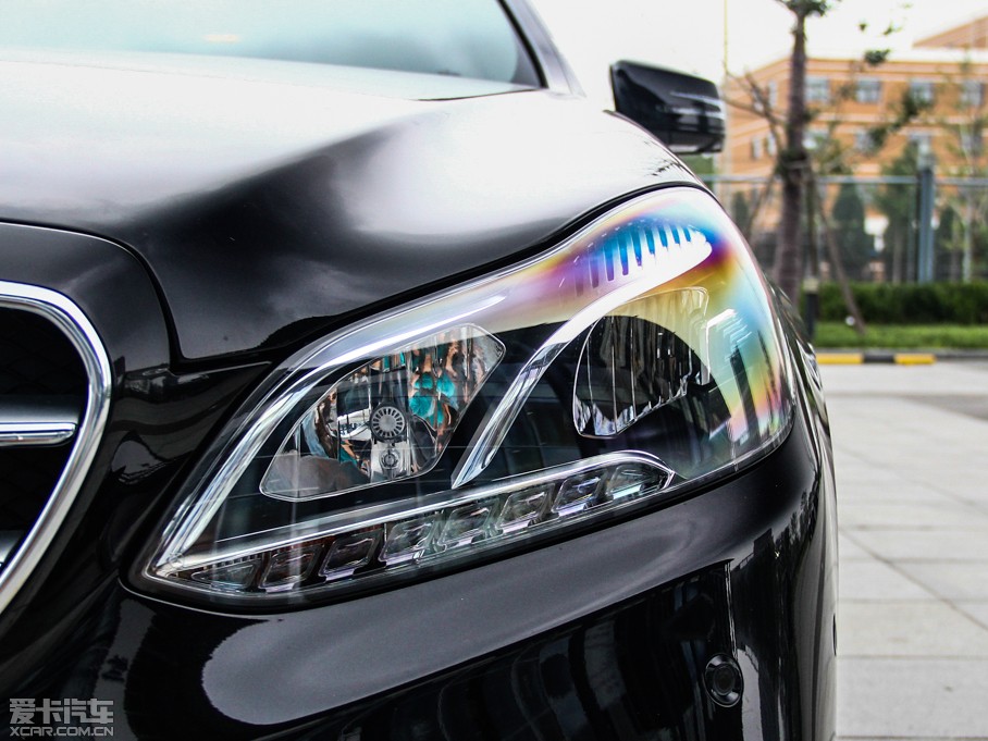 2015��YE�� E 260L �\����