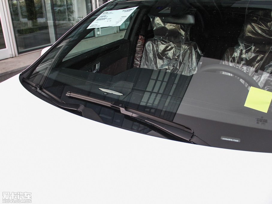 2015��YE�� E 320L �\�Ӻ��A��