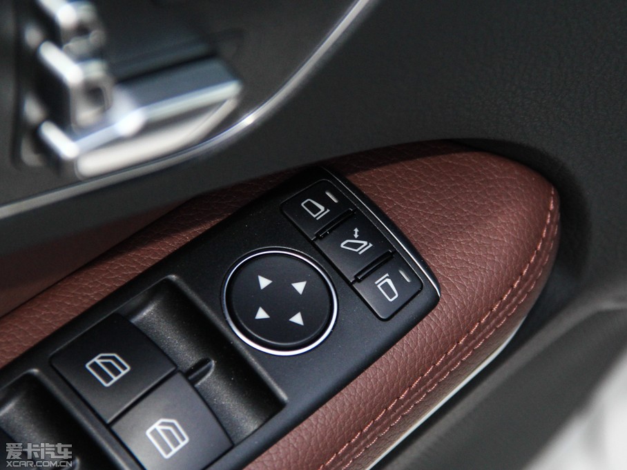 2015��YE�� E 320L �\(y��n)��(d��ng)���A��