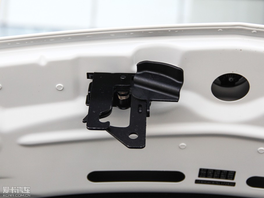 2015YE(j) E 320L \(yn)(dng)A