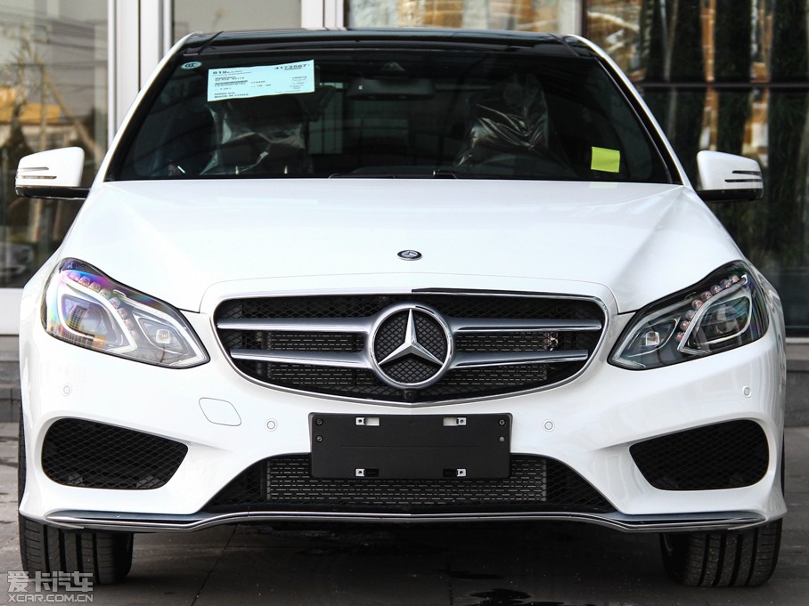 2015��YE�� E 320L �\�Ӻ��A��