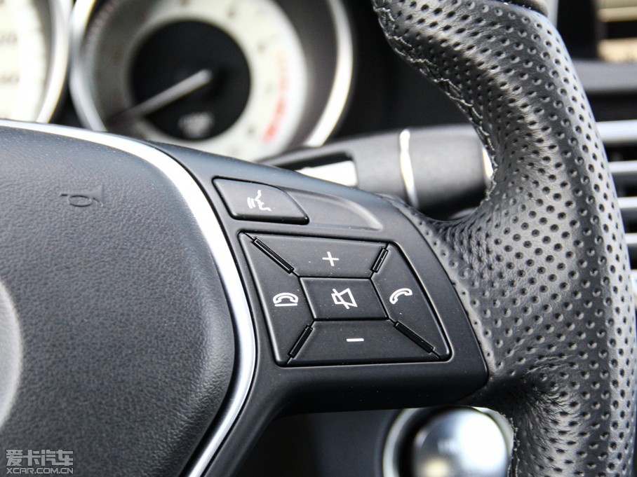 2015��YE��(j��) E 320L �\(y��n)��(d��ng)���A��