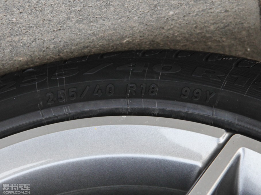 2015��YE�� E 320L �\(y��n)�Ӻ��A��